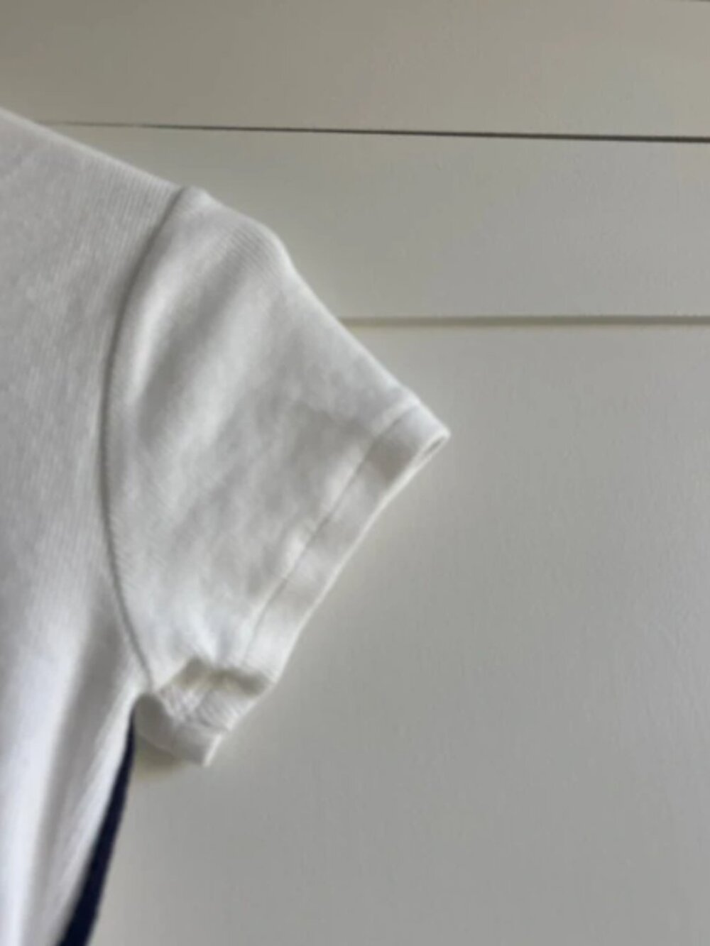 Zara white & navy baby tee with slit & bow detail 🎀 - Picture 3 of 5